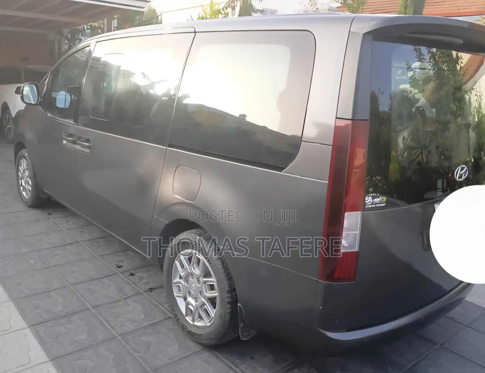 Hyundai Staria 2022 Black