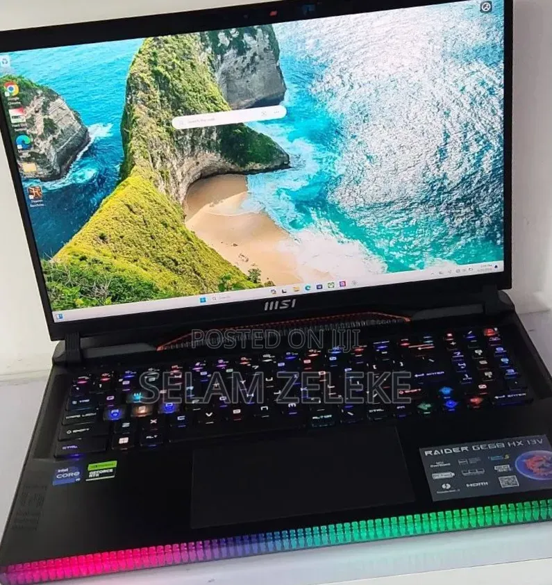New Laptop MSI Raider GE68HX 13VI-202US 32GB Intel Core i9 SSD 1T