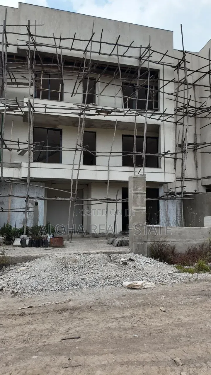 3bdrm Villa in እንይ ሪልስቴት, Nifas Silk-Lafto for sale