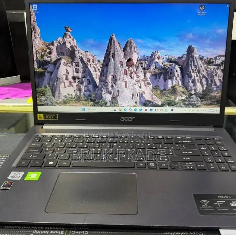 New Laptop Acer Aspire 3 8GB Intel Core i7 HDD 1T