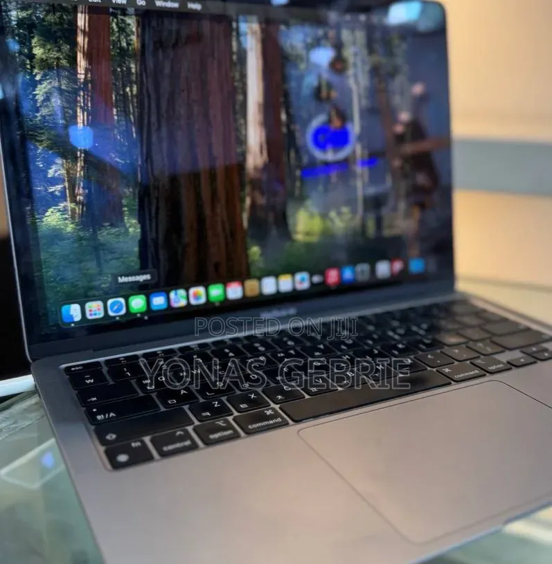 New Laptop Apple MacBook 16GB Apple M1 SSD 256GB