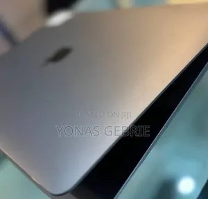 New Laptop Apple MacBook 16GB Apple M1 SSD 256GB