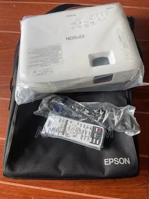Epson Eb-S05 Hd 3lcd 3200 Lumens Svga Projector