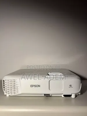 Epson Eb-S05 Hd 3lcd 3200 Lumens Svga Projector