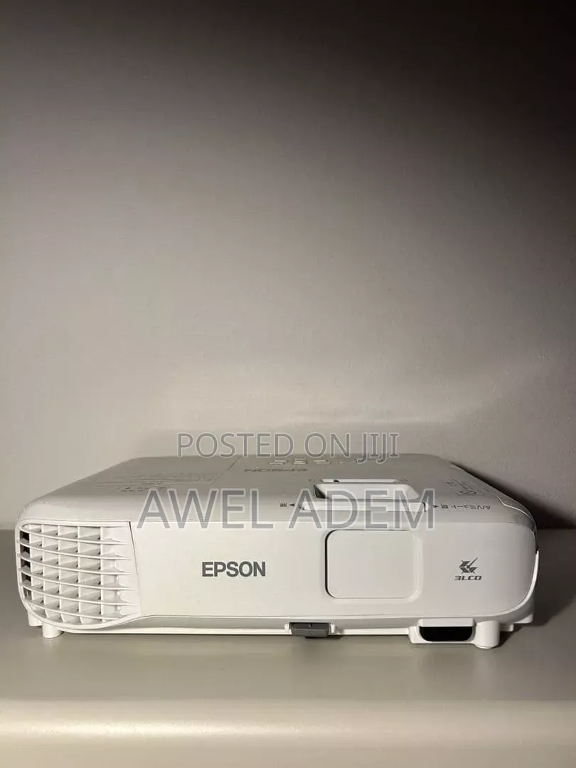 Epson Eb-S05 Hd 3lcd 3200 Lumens Svga Projector
