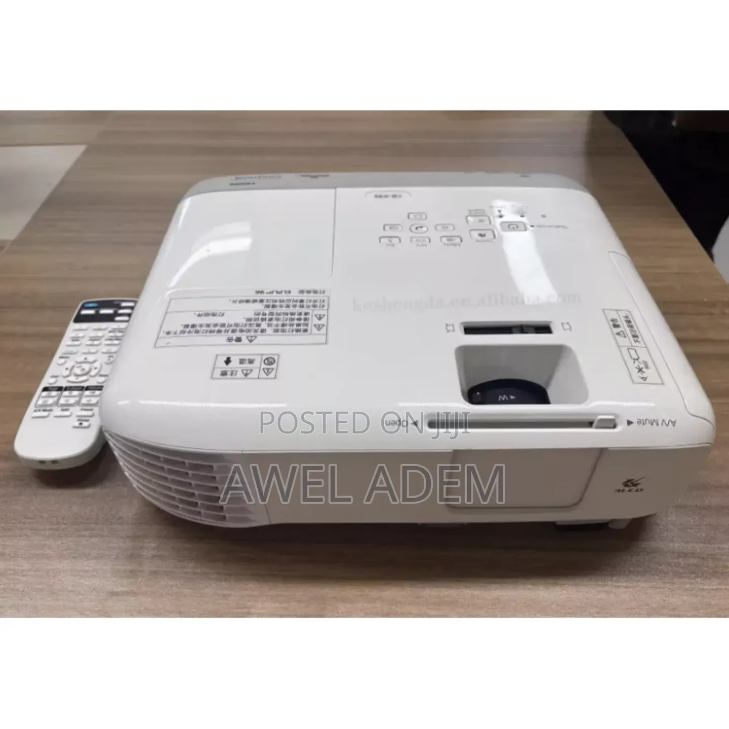 Epson Eb-S05 Hd 3lcd 3200 Lumens Svga Projector