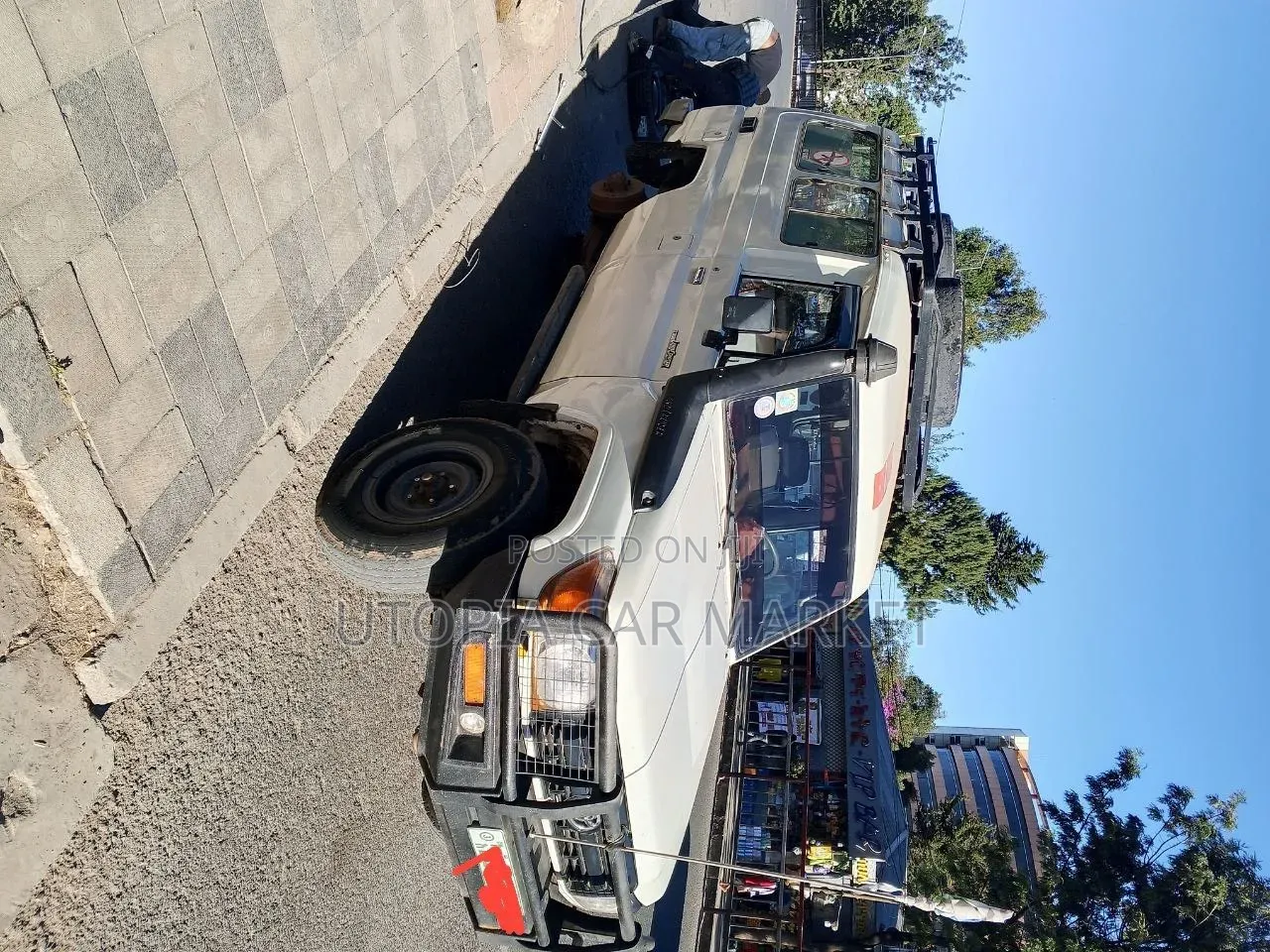 Toyota Land Cruiser 2009 White