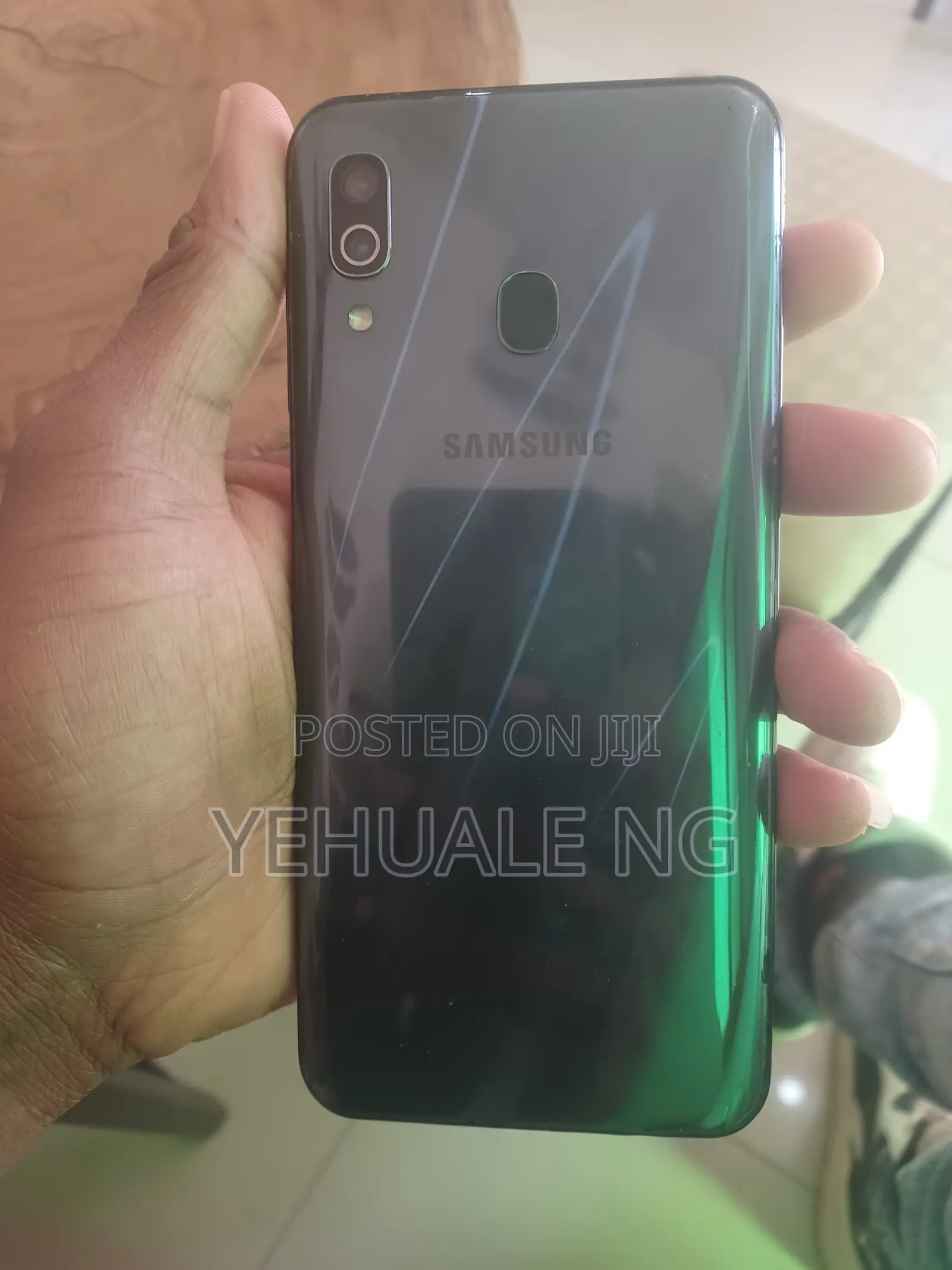 Samsung Galaxy A30 64 GB Black