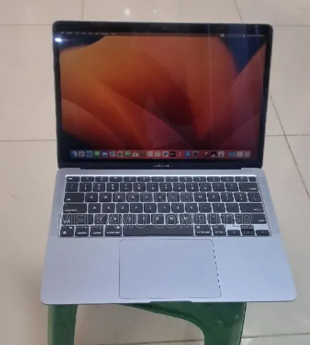 New Laptop Apple MacBook Air 2020 M1 8GB Apple M1 SSD 512GB