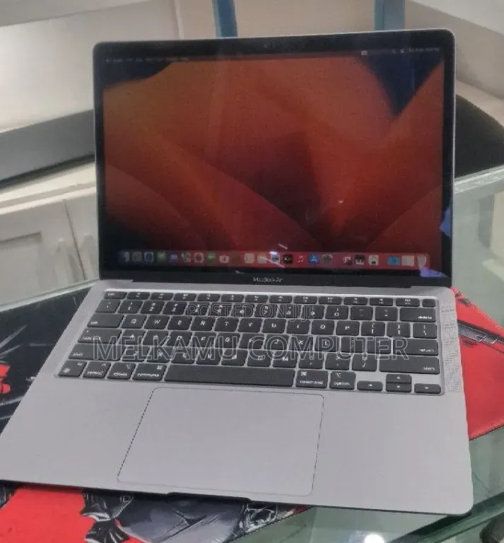 New Laptop Apple MacBook Air 2020 M1 8GB Apple M1 SSD 512GB