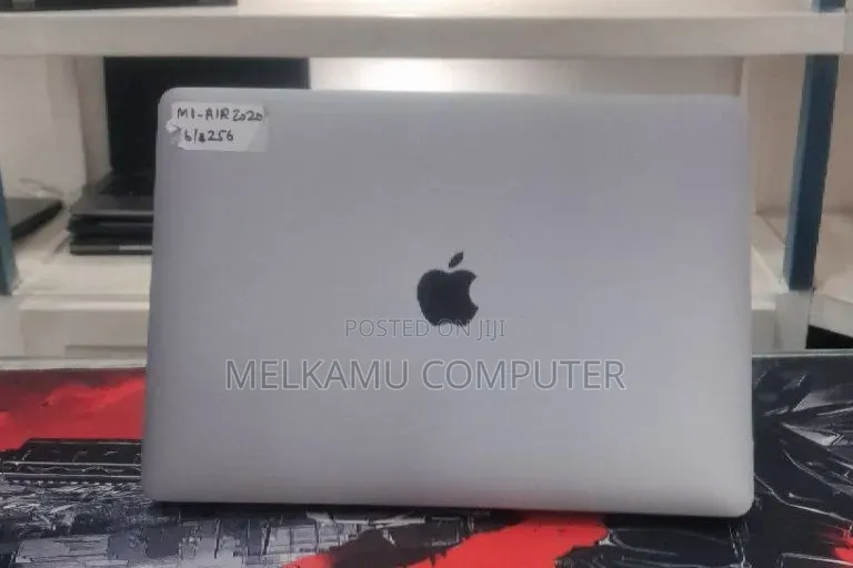 New Laptop Apple MacBook Air 2020 M1 8GB Apple M1 SSD 512GB