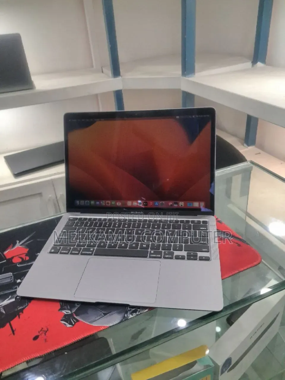 New Laptop Apple MacBook Air 2020 M1 8GB Apple M1 SSD 512GB