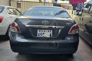 Toyota Yaris 2008 Gray