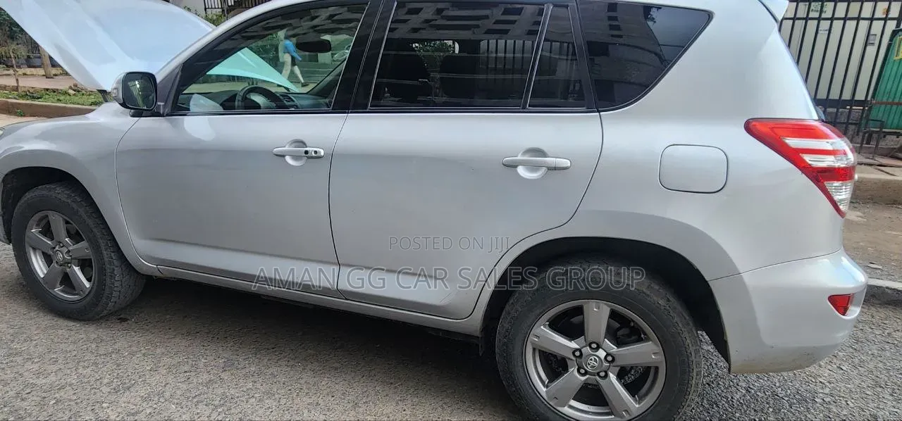 Toyota RAV4 2012 Silver