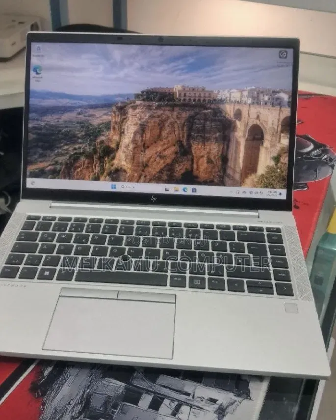 New Laptop HP EliteBook 840 G8 16GB Intel Core i5 SSD 512GB