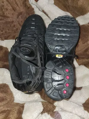 Nike Air Max Plus "Triple Black"