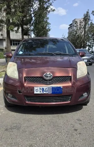 Toyota Yaris 2010 Red