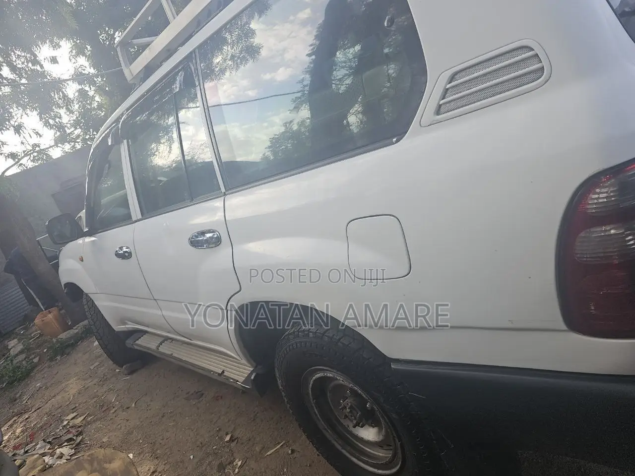 Toyota Land Cruiser 2004 White