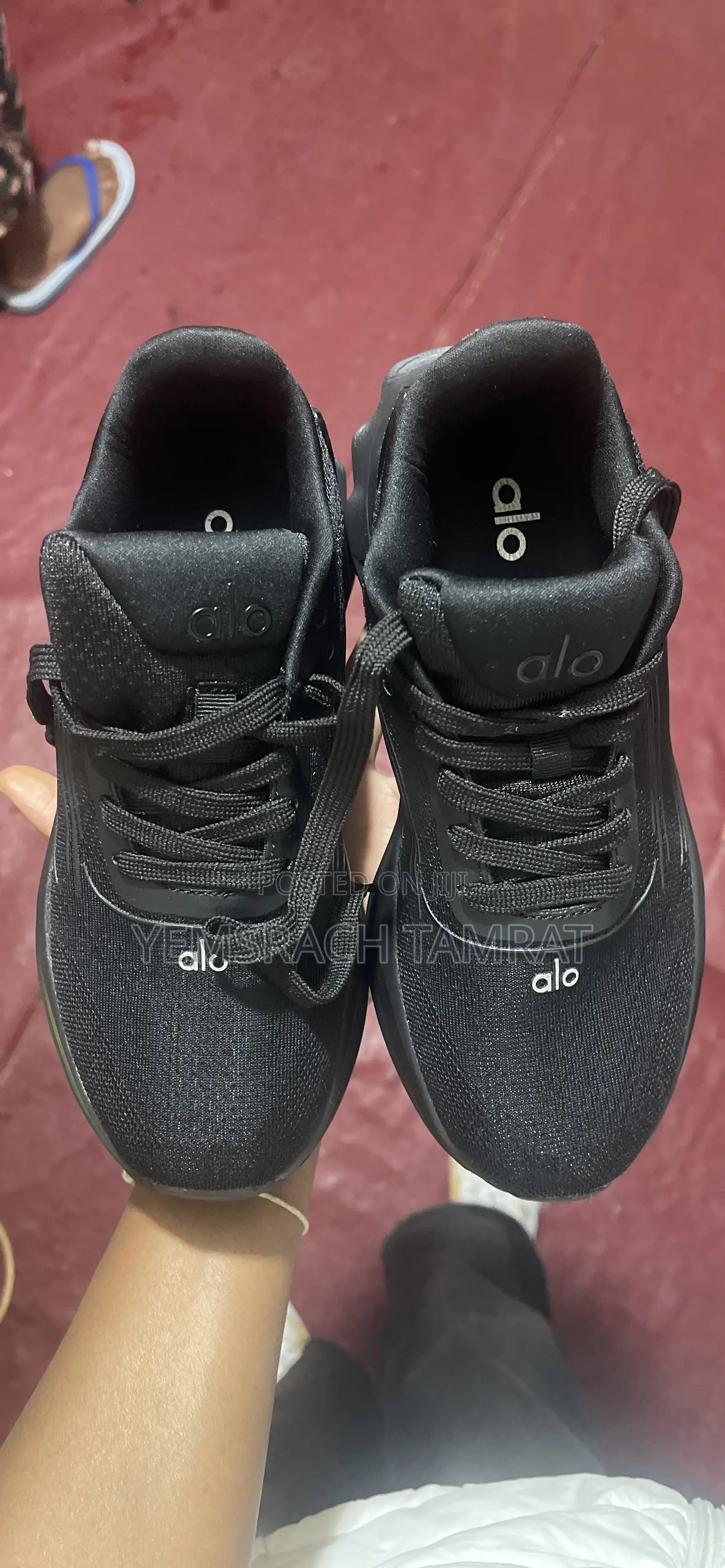 Alo Yoga Runner