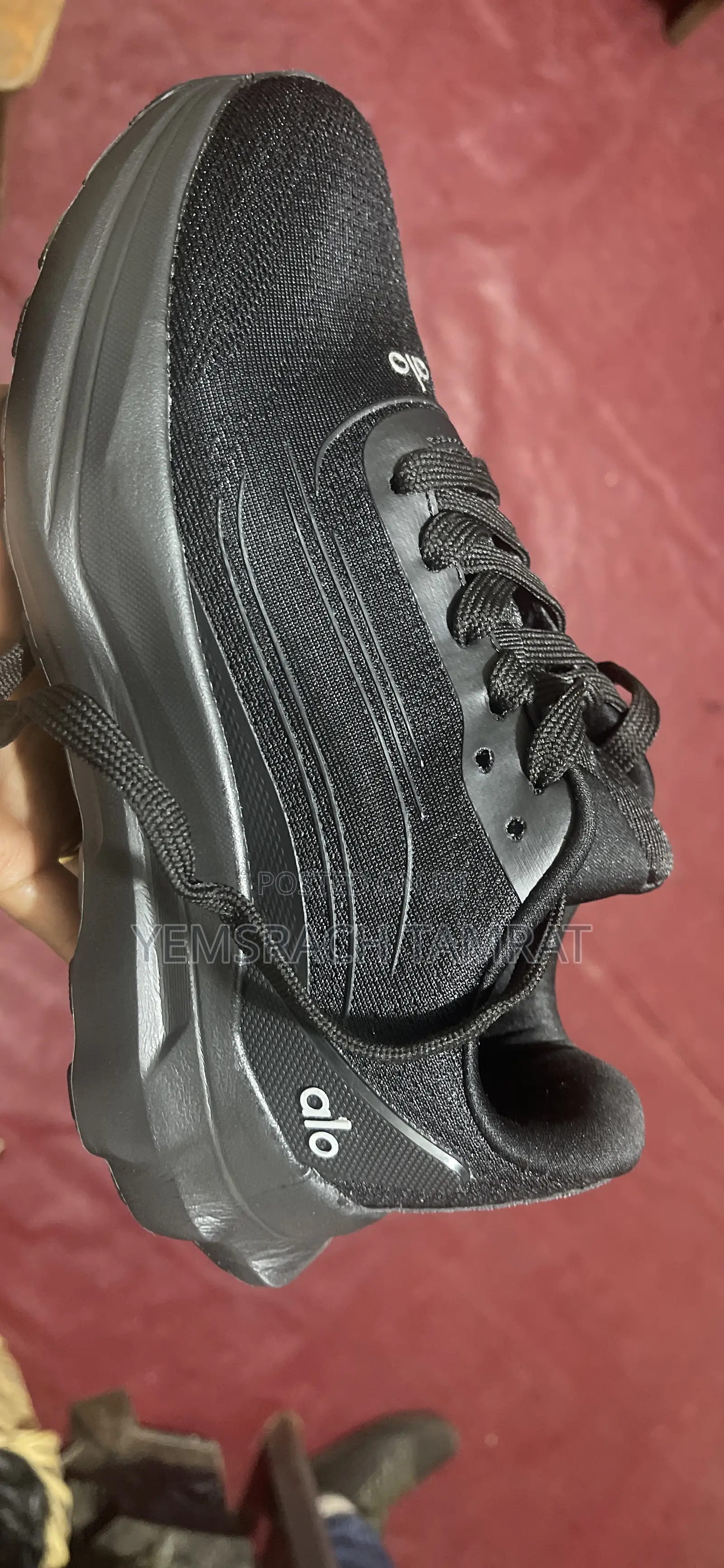 Alo Yoga Runner