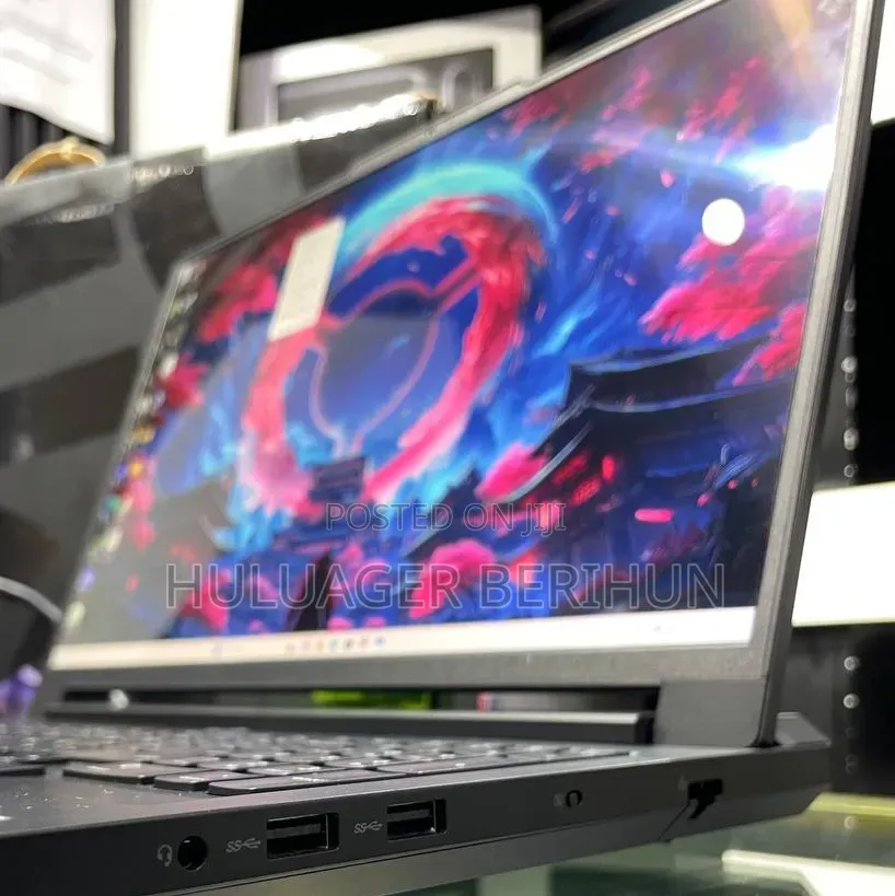 New Laptop Lenovo Legion Pro 7 64GB Intel Core i7 SSD 2T