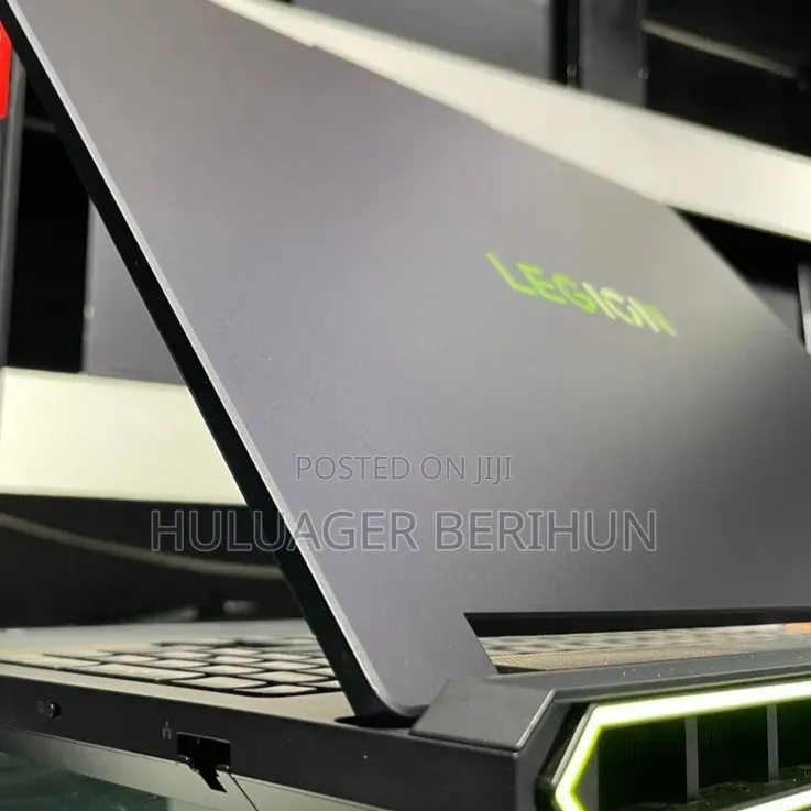 New Laptop Lenovo Legion Pro 7 64GB Intel Core i7 SSD 2T