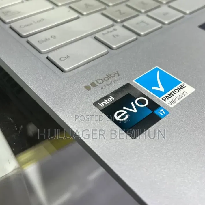 New Laptop Asus ZenBook Flip 14 UX461UA 16GB Intel Core i7 SSD 512GB