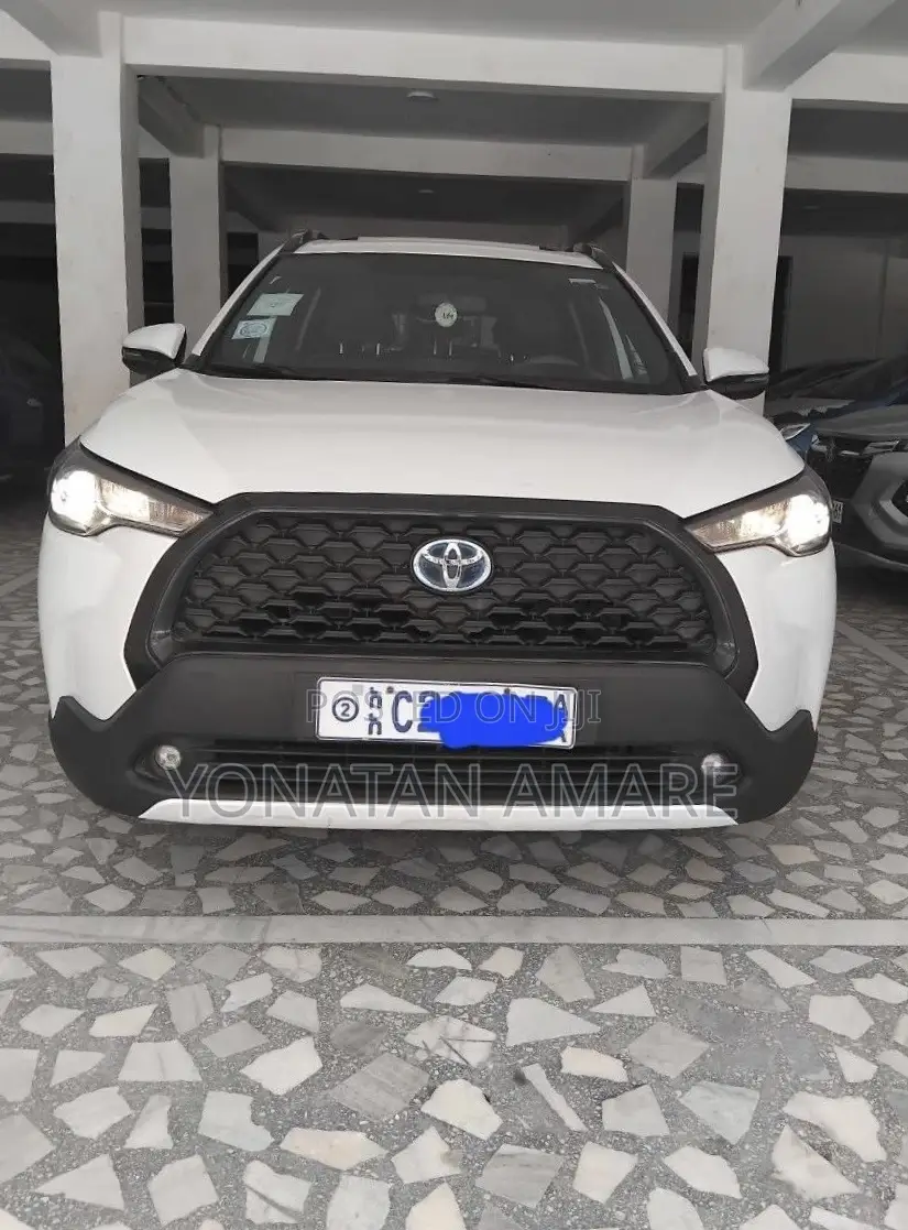Toyota Corolla Cross Hybrid 2023 White
