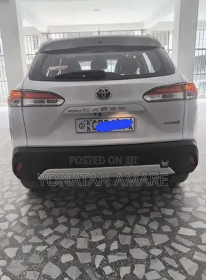Toyota Corolla Cross Hybrid 2023 White