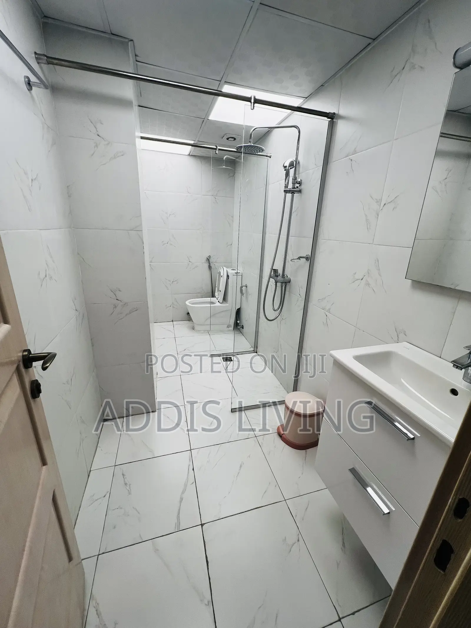 Furnished 4bdrm Apartment in Bole for rent