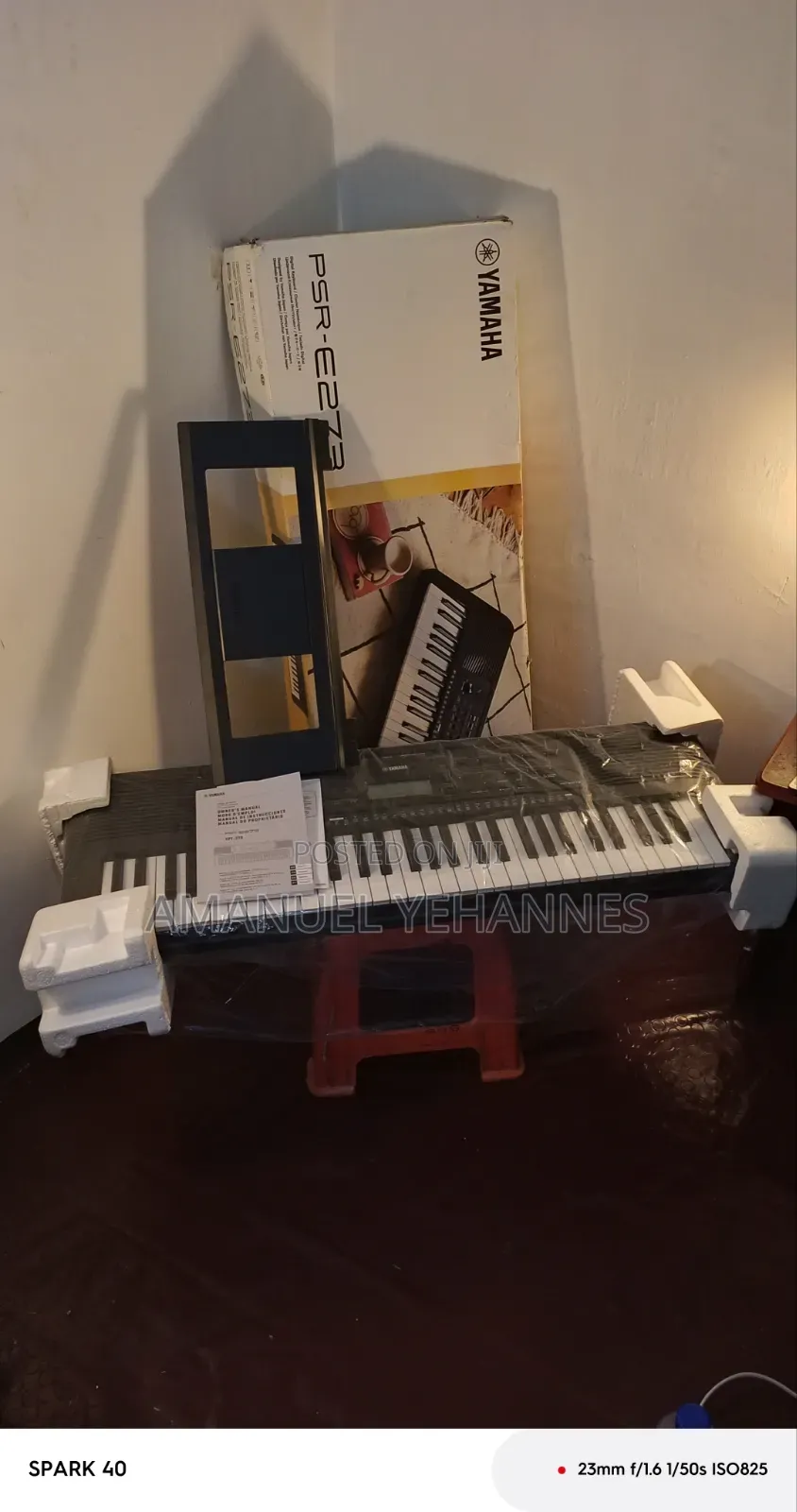 Yamaha PSR E273 Keyboard Piano
