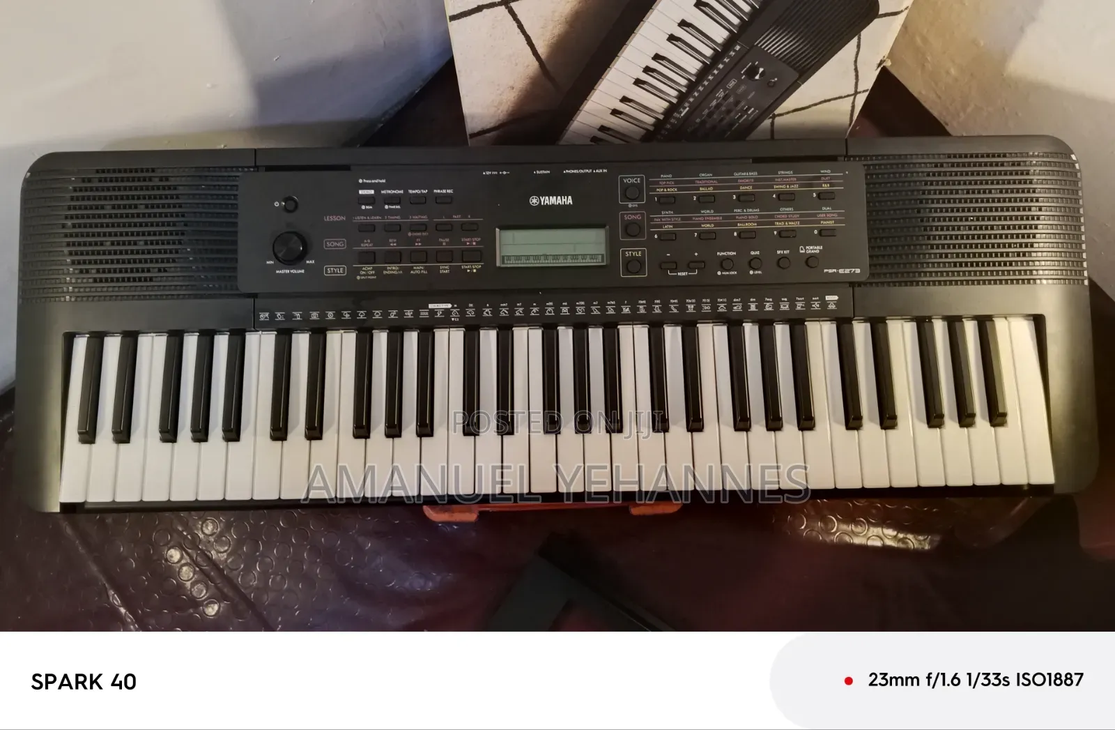 Yamaha PSR E273 Keyboard Piano