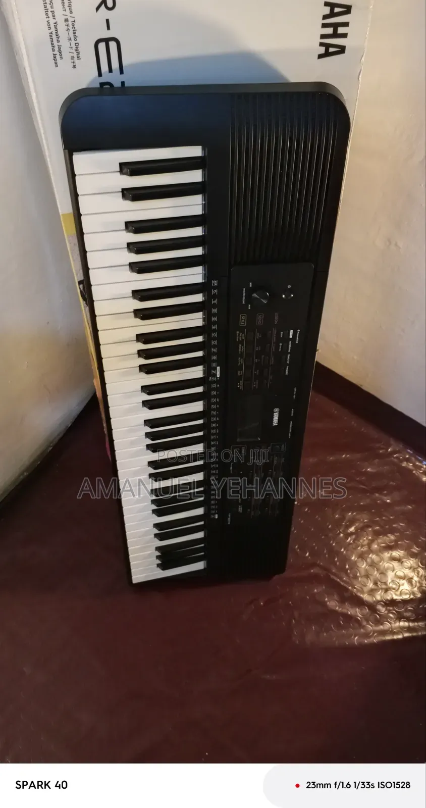 Yamaha PSR E273 Keyboard Piano