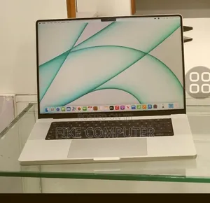 New Laptop Apple MacBook Pro 16GB Intel Core i7 SSD 512GB