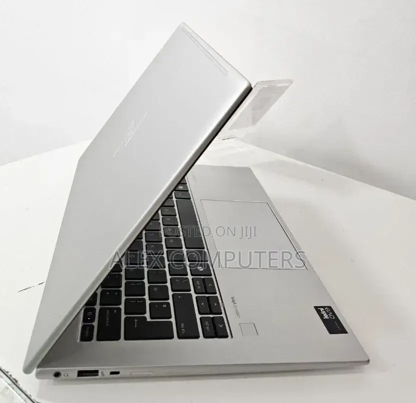 New Laptop HP EliteBook 840 16GB Intel Core Ultra 5 SSD 512GB