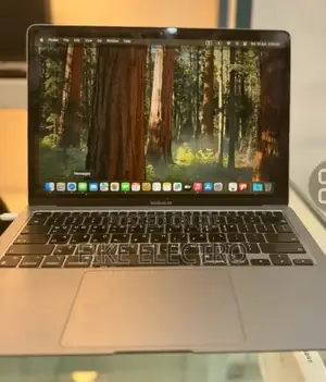 New Laptop Apple MacBook Air 16GB Apple M1 SSD 256GB