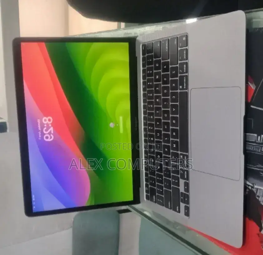 New Laptop Apple MacBook Air 16GB Apple M1 SSD 256GB
