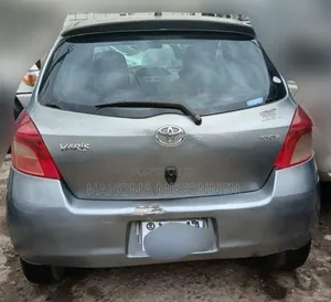 Toyota Yaris 2006 Gray