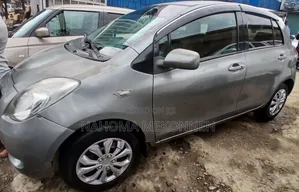 Toyota Yaris 2006 Gray