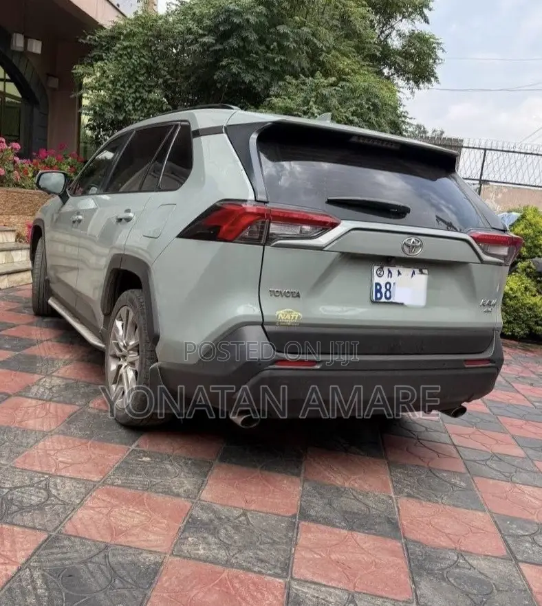 Toyota RAV4 2020 Gray