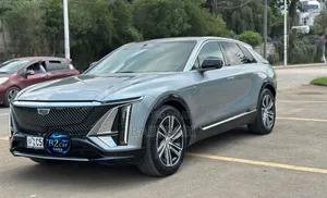Cadillac Lyriq 2023 Silver