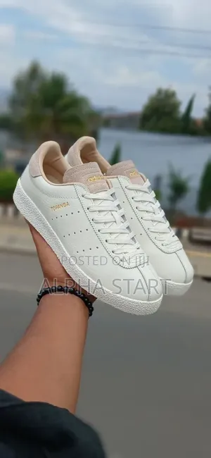 Adidas Topanga. High Master Quality Flat Shoes Made in Vietnam