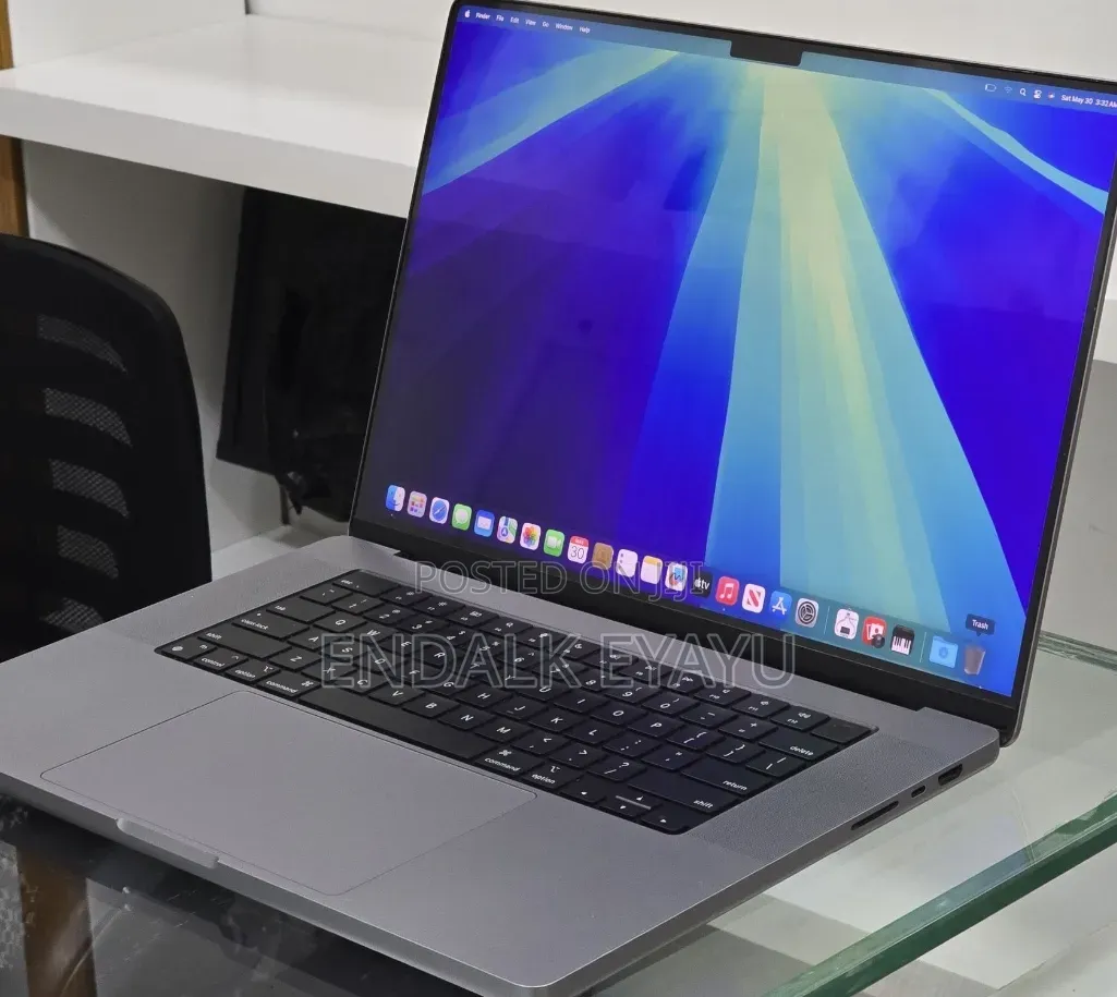 New Laptop Apple MacBook Pro 2021 M1 Max 32GB Apple M1 Max SSD 512GB