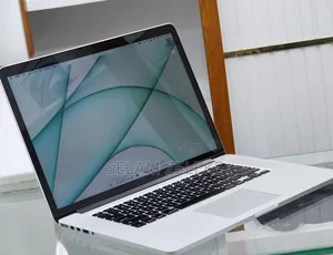 New Laptop Apple MacBook Pro 2015 16GB Intel Core i7 SSD 512GB