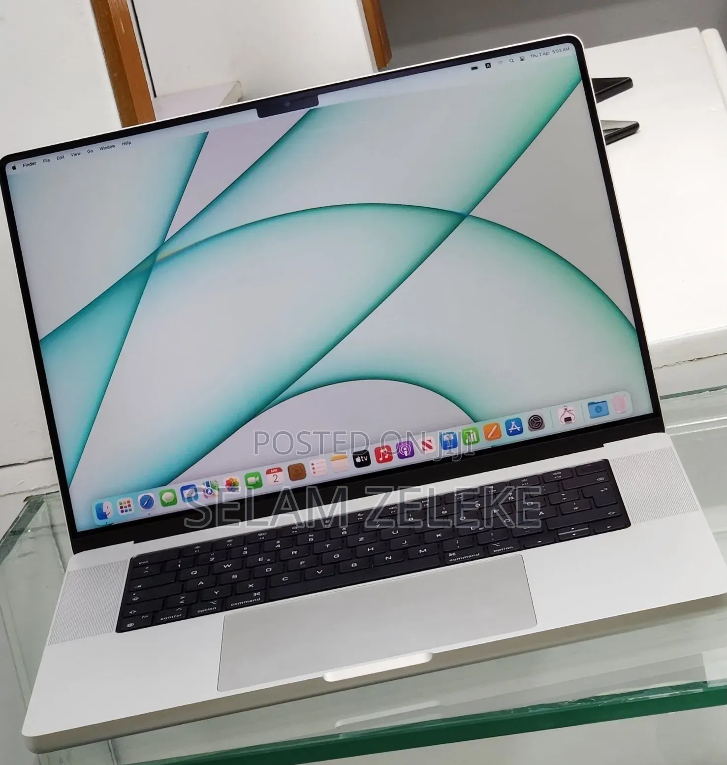 New Laptop Apple MacBook Pro 2015 16GB Intel Core i7 SSD 512GB