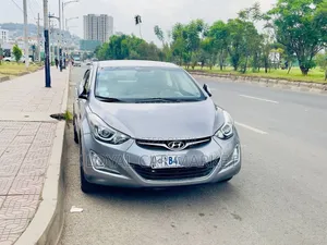Hyundai Avante 2015 Gray