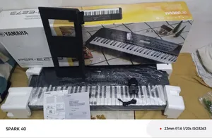 Yamaha PSR E273