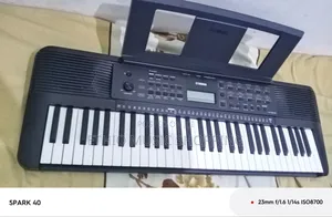 Yamaha PSR E273