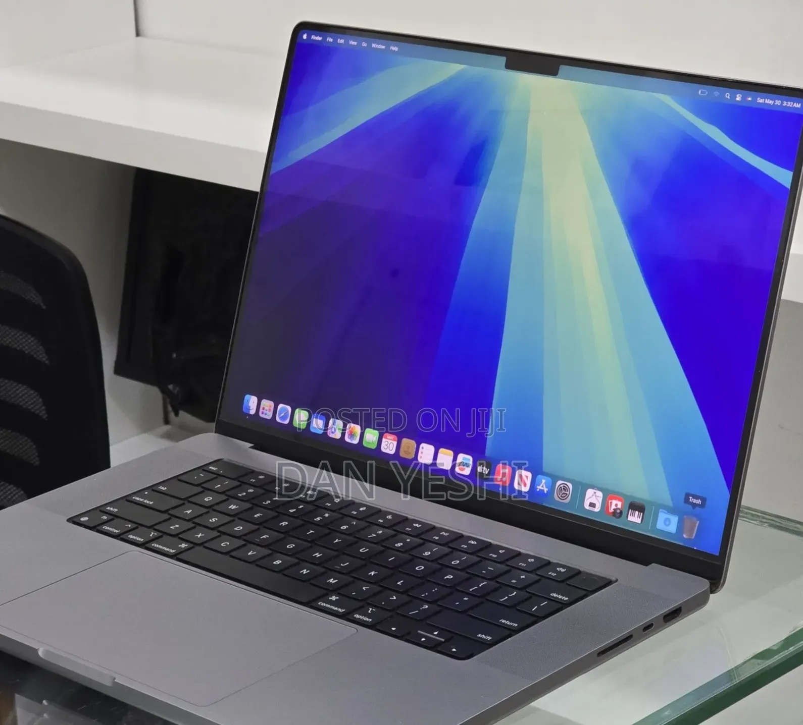 New Laptop Apple MacBook Pro 2021 M1 Max 32GB Apple M1 Max SSD 512GB