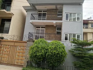 6bdrm House in Bole for sale